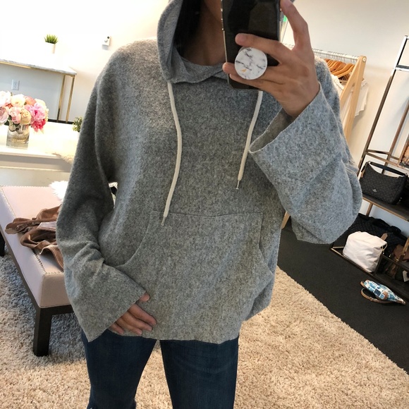 Zara Tops - Zara Sport Sweatshirt